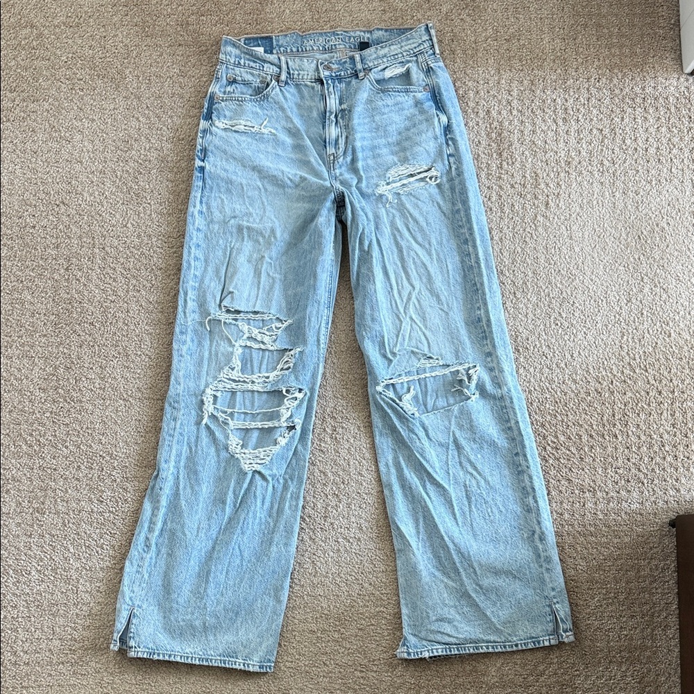 American Eagle Outfitters Distressed super high rise baggy wide leg Jeans 4/31